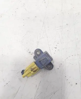 Volkswagen PASSAT B6 Airbag deployment crash/impact sensor