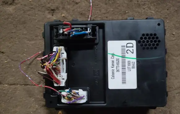 Suzuki Grand Vitara II Comfort/convenience module 3677065J30