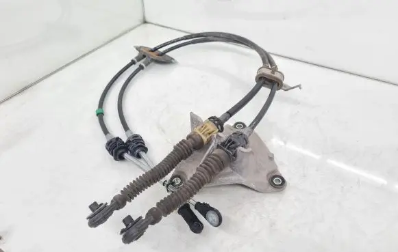 Mazda CX-3 Gear shift cable linkage