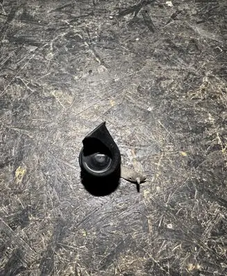 Audi A3 S3 8P Horn signal 3881157