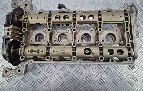 Mercedes-Benz E W212 Engine head R2710511902 R2710512002 27104