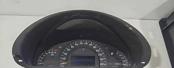 Mercedes-Benz C W203 Speedometer (instrument cluster) 88311323 A2035406111