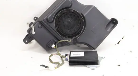 Jeep Compass Sound amplifier 05064979AA5785808