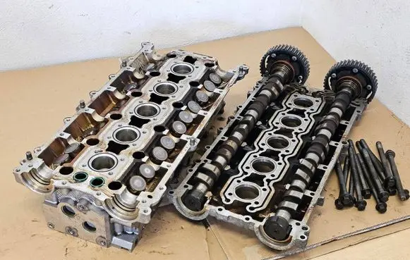Volvo S80 Engine head 8642289