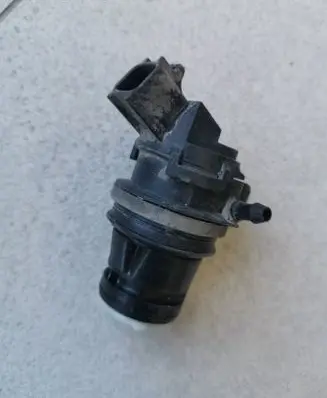 Lexus RX 450H Windscreen/windshield washer pump 8533060180 0602104621