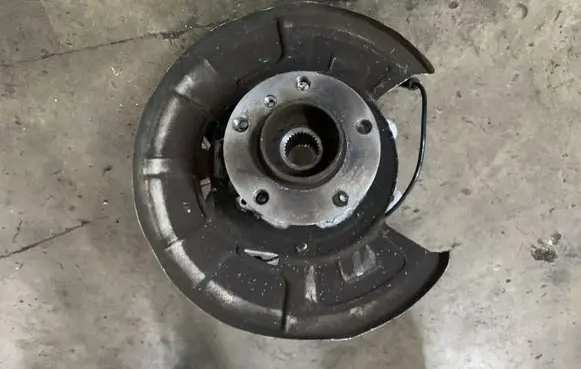 BMW X5 E70 Rear wheel hub 6770984