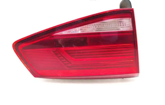 Volkswagen PASSAT B8 Tailgate rear/tail lights 
