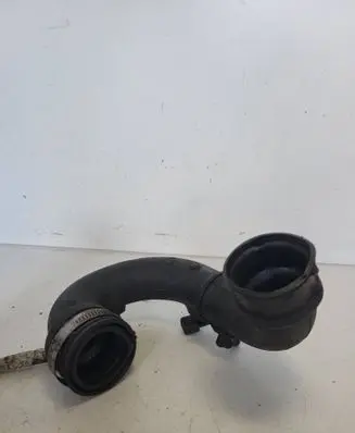 Renault Clio II Turbo air intake inlet pipe/hose 8200404193