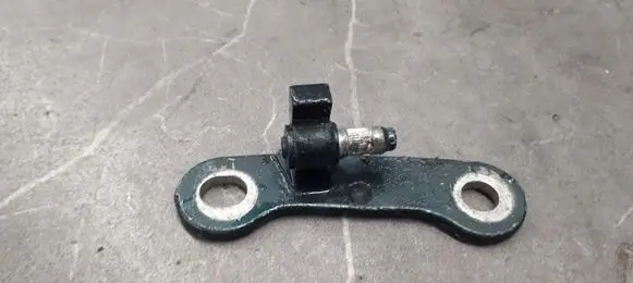 Opel Vectra C Rear door lower hinge 281