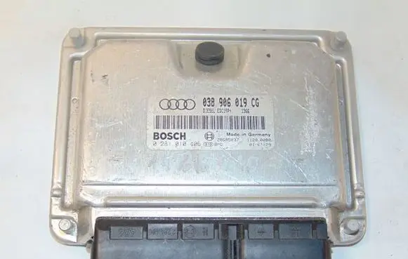 Audi A4 S4 B6 8E 8H Engine control unit/module 038906019CG 0281010406