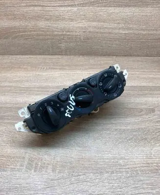 Ford Focus Climate control unit 3M5T19980AC