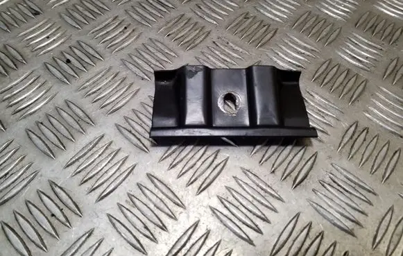 Mercedes-Benz CLS C219 Battery bracket 