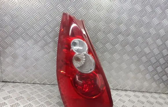 Mazda 5 Number plate light C23551160