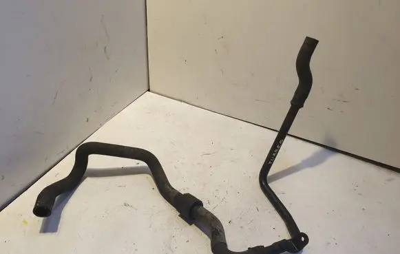 Volkswagen Touareg I Engine coolant pipe/hose 7L6121065D