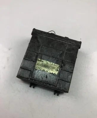 Audi A4 S4 B5 8D Engine control unit/module ECU 8D0907557HX 0261203940