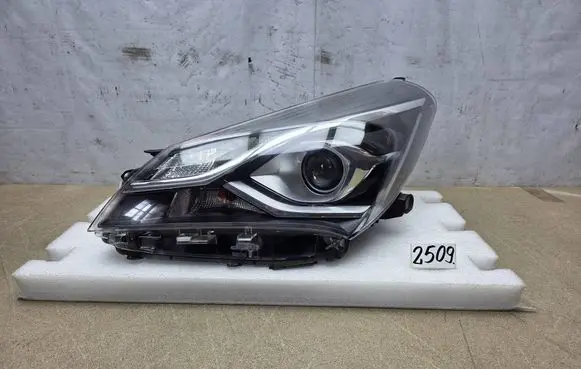Toyota Yaris Headlights/headlamps set 