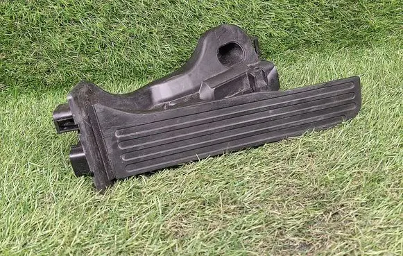 Volkswagen Jetta VI Accelerator throttle pedal 1K1723503AR