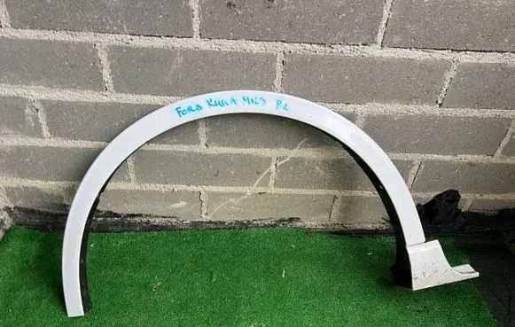 Ford Kuga III Front arch trim 