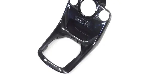 Dashboard glove box trim
