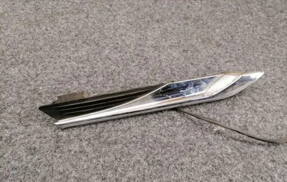 BMW 6 F12 F13 Front fender indicator light 7221860