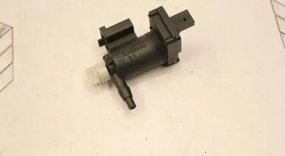 Mercedes-Benz C W203 Engine mount vacuum valve A2039000178