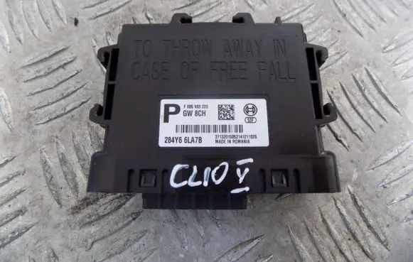 Renault Clio V Other control units/modules 3733201505 284Y66LA7B F005V03220
