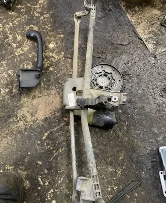 Audi A6 S6 C4 4A Front wiper linkage and motor 4A1955023C 3397020259
