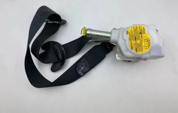 Toyota Prius Prime Front seatbelt 067797 008403 7X4150P
