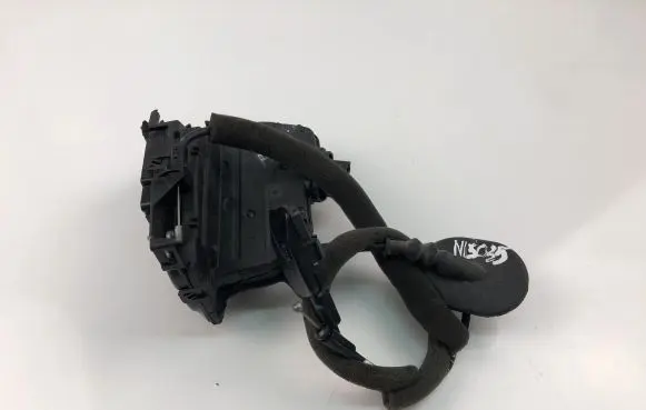 Renault Clio IV Coupe door lock (next to the handle) 825002104R