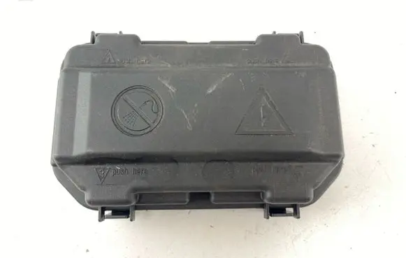 BMW 1 F20 F21 Fuse box cover 10688710