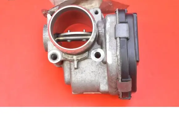 Volvo V40 Throttle body valve 9673534480