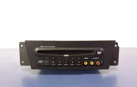 Chrysler Pacifica Radio/CD/DVD/GPS head unit P04685908AF