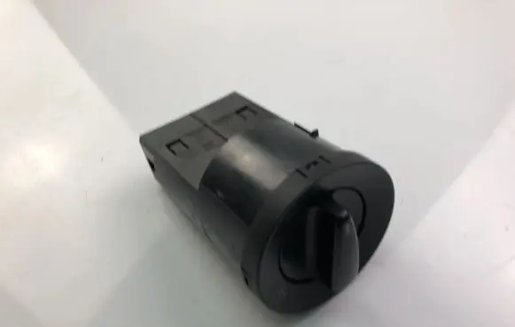 Skoda Octavia Mk2 (1Z) Light switch 3B0941531B