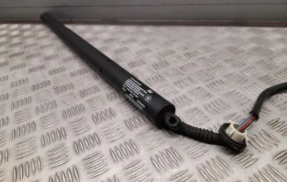 Chrysler Pacifica Tailgate strut 68230340AC