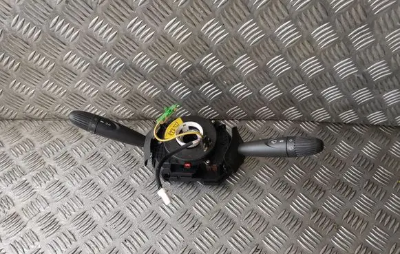 Wiper turn signal indicator stalk/switch