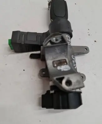 Volvo V70 Ignition lock 8621509 0391065 510130020