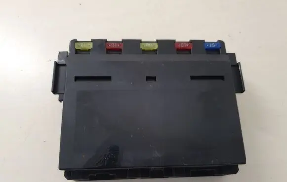 Lexus IS 220D-250-350 Central body control module 8921153020