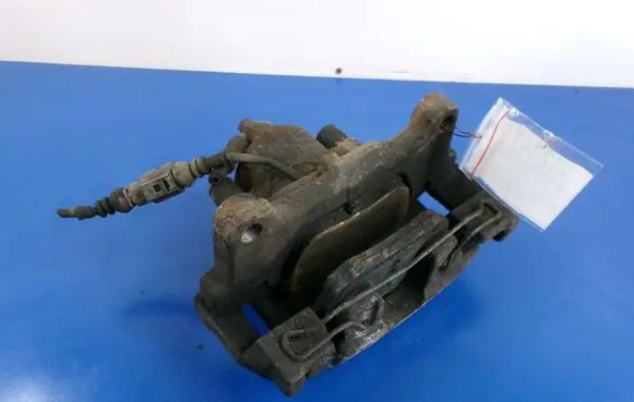 Volkswagen Tiguan Front brake caliper 