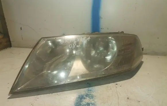 Skoda Octavia Mk2 (1Z) Headlight/headlamp