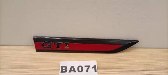 Volkswagen Golf VIII Front arch trim 10276880200