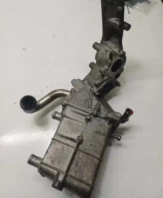 Mercedes-Benz C AMG W204 EGR valve cooler A6461400675