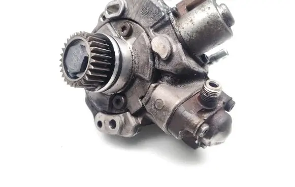 Ford Mondeo MK V Fuel injection high pressure pump 9674984480 28384347