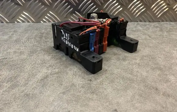 Mercedes-Benz E W211 Fuse module A2115450301