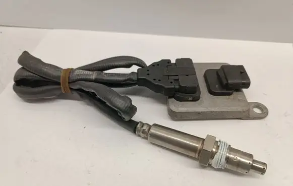 Mercedes-Benz E W212 Lambda probe sensor A0009053603 5WK96683D 0009053603