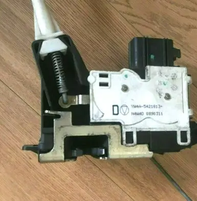 Ford Maverick Front door lock YW4A5421813 NW4D0732361