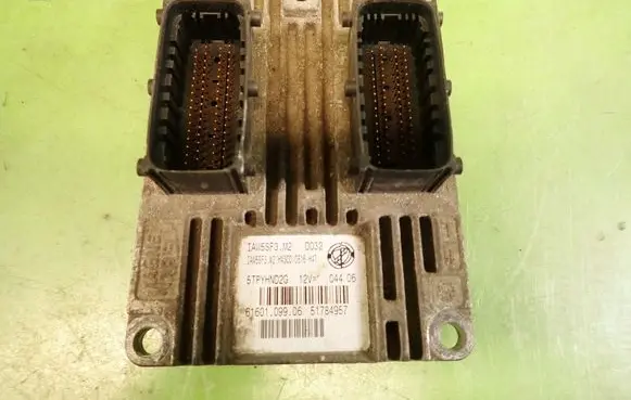 Fiat Grande Punto Engine control unit/module ECU 51784957IAW5SF3.M2