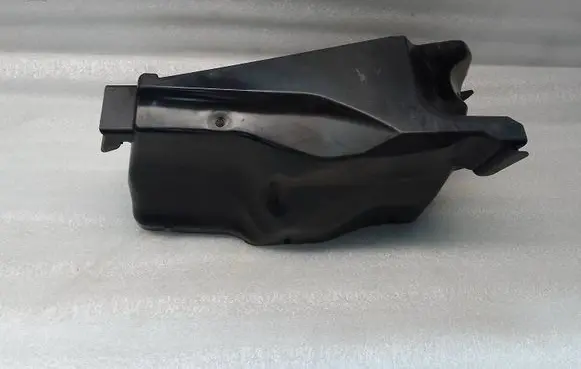 Volvo V60 Intercooler air guide/duct channel 32219198 1111222