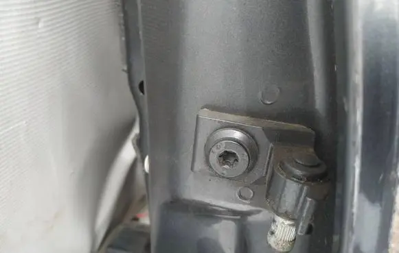 Audi A6 S6 C6 4F Rear door lower hinge