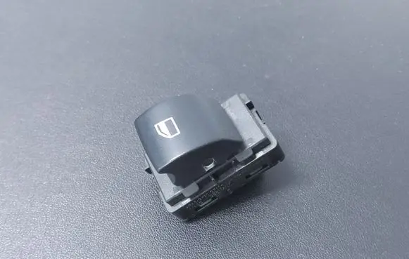 BMW 1 E81 E87 Electric window control switch 6935534