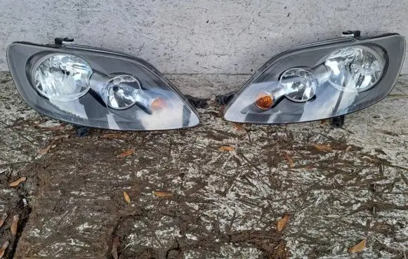 Volkswagen Golf Plus Headlights/headlamps set 5M1941006B 5M1941005B